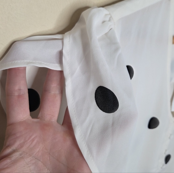 NWT Loft Off-White & Black Polka Dot Tulip Short Sleeve V-neck Blouse Size Large - Picture 4 of 6